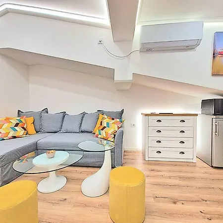 Art + 2bd Parking Space Daire