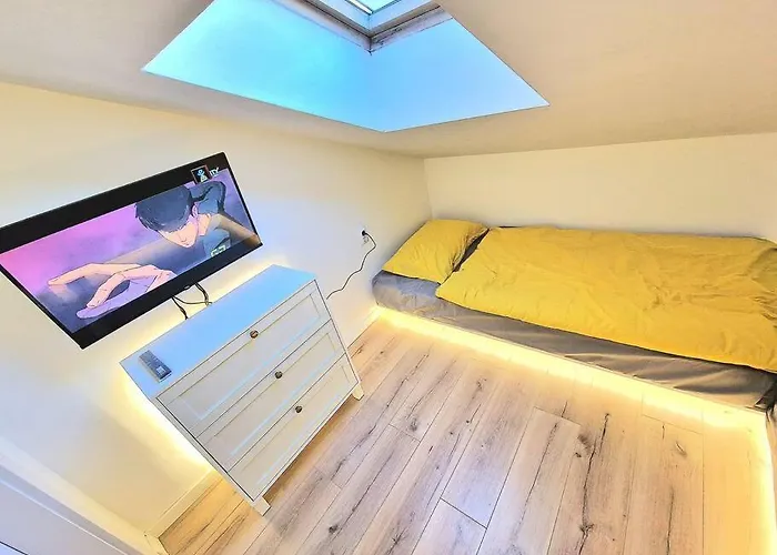 Art + 2bd Parking Space Apartment *